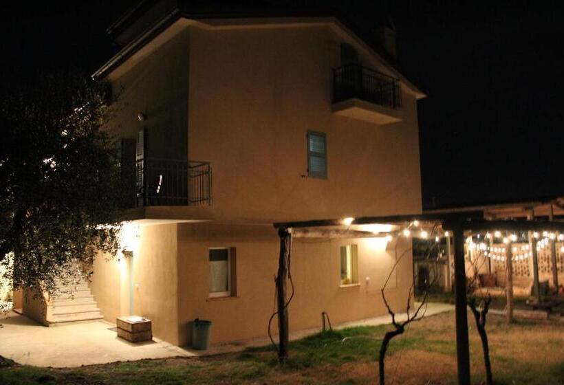 منزل غرفة نوم واحدة, La Casa Nell Orto