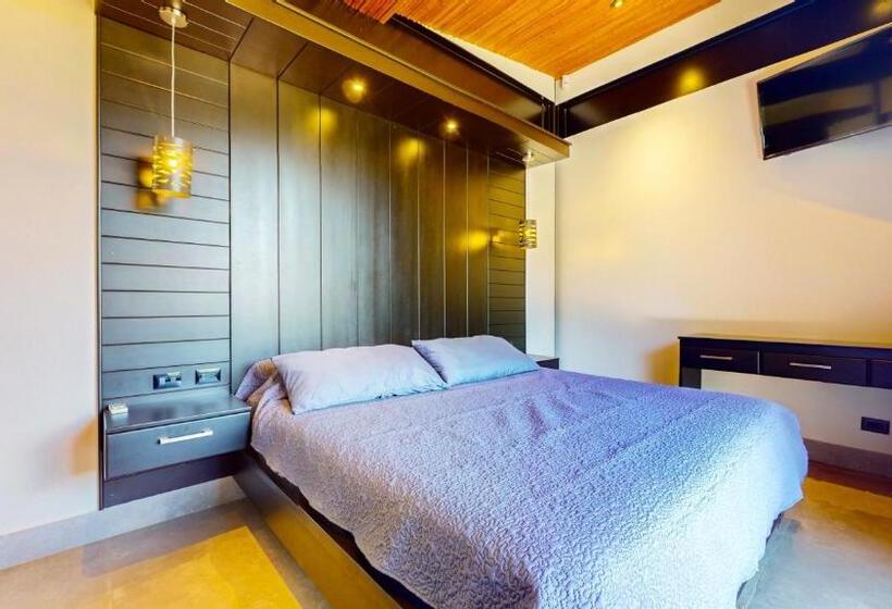 Номер Deluxe, Odyssey Boutique