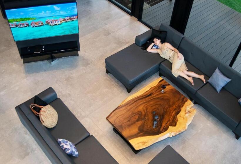 Номер Deluxe, Odyssey Boutique