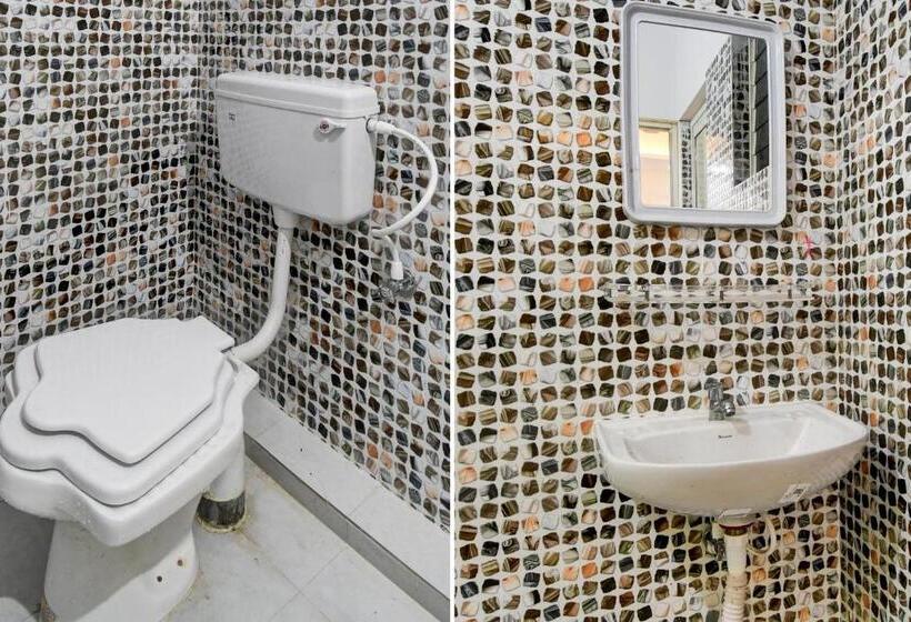 חדר קלאסי לשלושה, O Alysan Stay