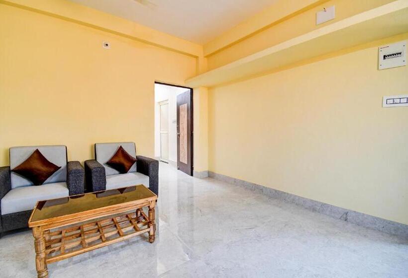 חדר קלאסי לשלושה, O Alysan Stay