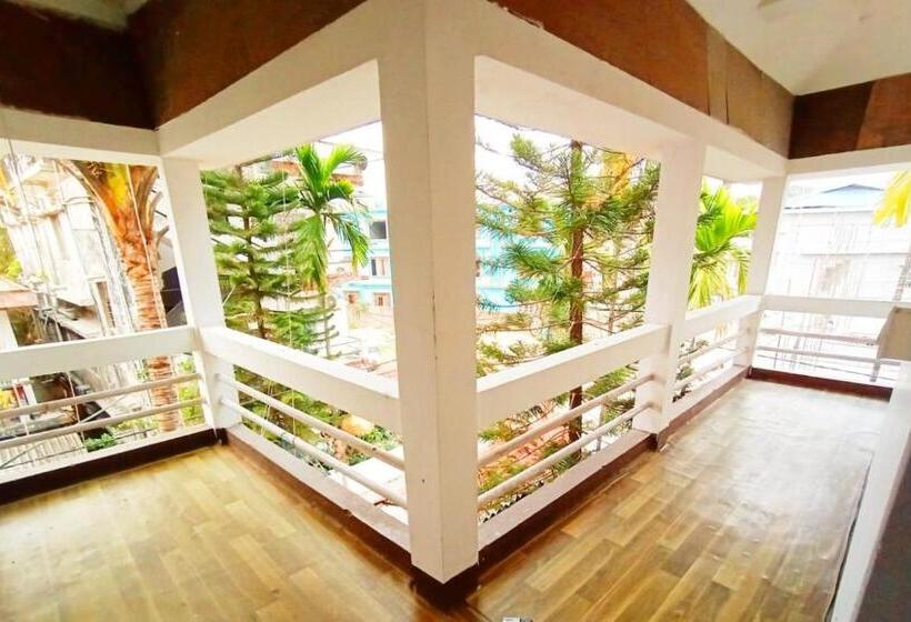 デラックスルーム, Prince Lodge And Banquet