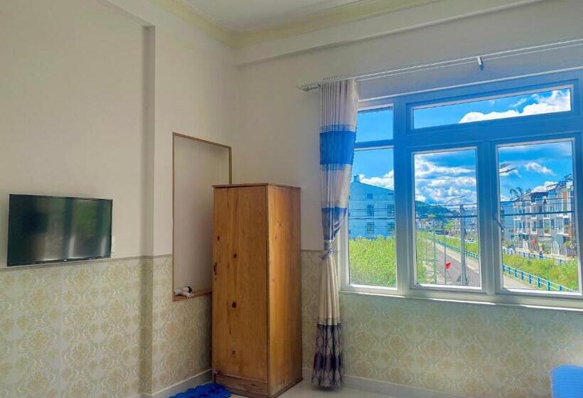 Standart Oda, Ruby Peace