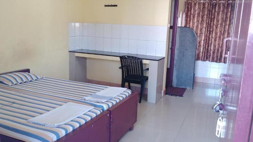 Chambre Economy, Shri Matha Chathra Residency