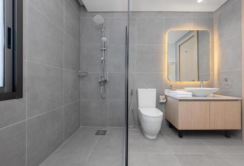 سوییت, Tree House Boutique