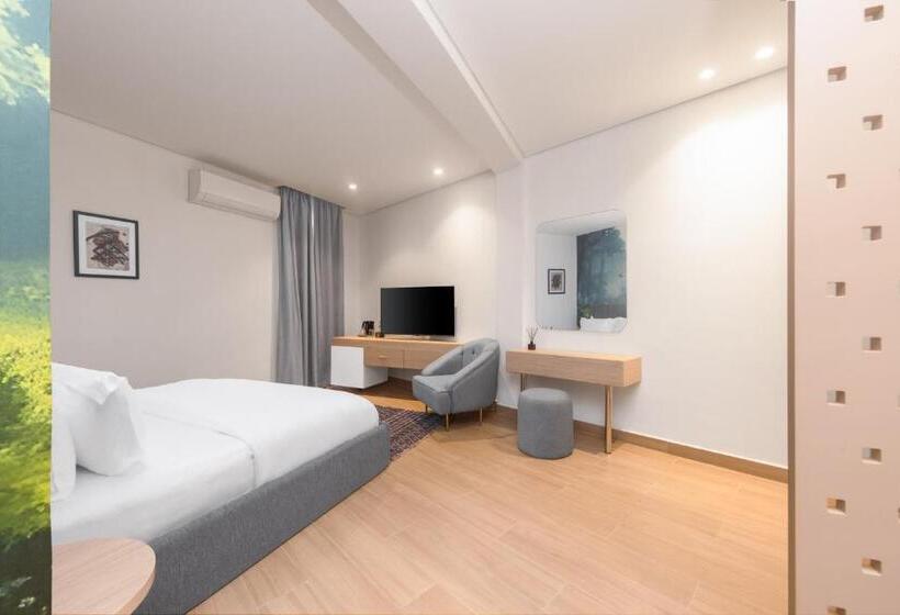 سوییت, Tree House Boutique