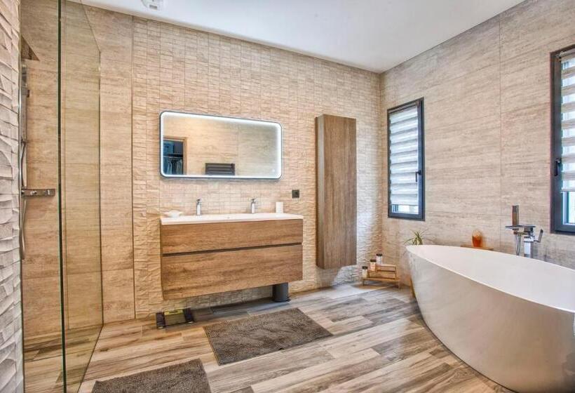 1间卧室的房子, Villa Howard — Jacuzzi, Tranquility & Parking