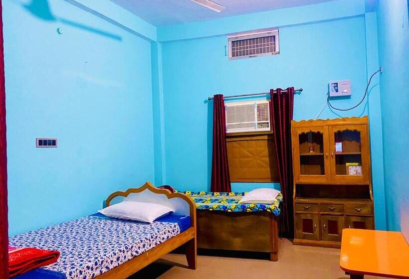 Номер Стандарт, The Narayan Bhawan , Ramanuj Ashram ,haridas Nagar ,ramkot Ayodhya Ji