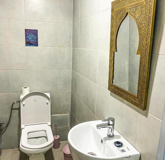 اتاق لوکس با تخت بزرگ, Riad El Wazzania