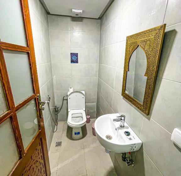 اتاق لوکس با تخت بزرگ, Riad El Wazzania