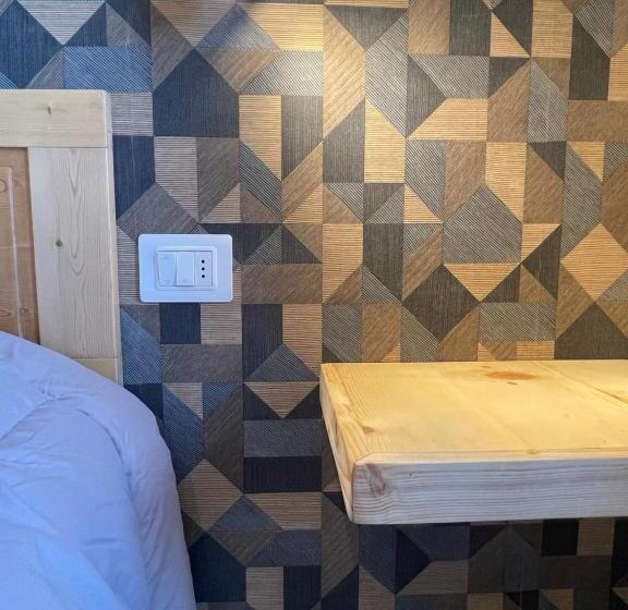 اتاق لوکس, Lattrazionedelgeco