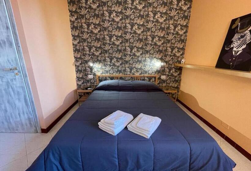 اتاق اکونومی, Lattrazionedelgeco