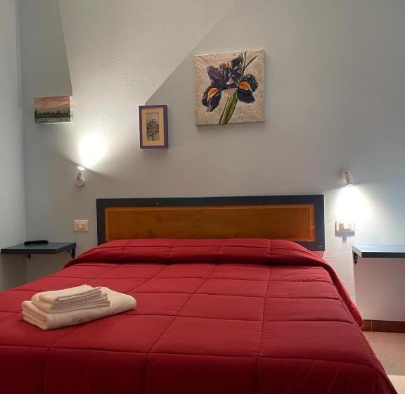 اتاق استاندارد با چشم‌انداز باغ, Lattrazionedelgeco