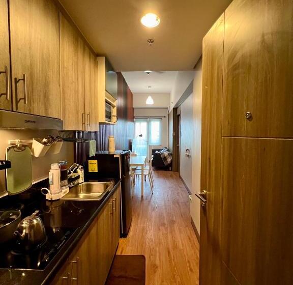 Appartement met 1 Slaapkamer en Balkon, Condo In Pasay