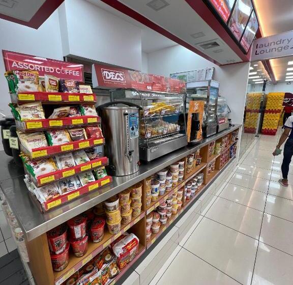 Appartement met 1 Slaapkamer en Balkon, Condo In Pasay