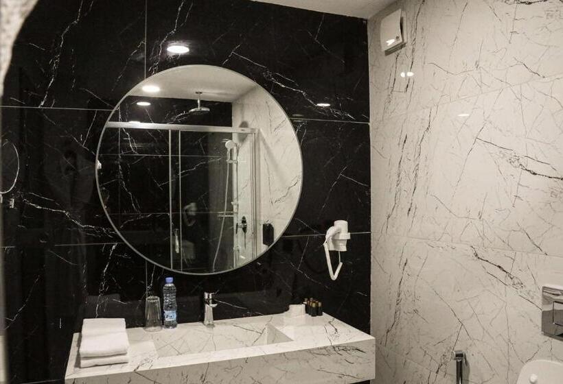 اتاق استاندارد با تخت دو نفره بزرگ, Best Western Premier Dj