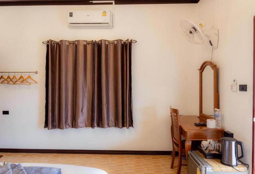 חדר סטנדרט עם מיטת קינג, Onjira Resort