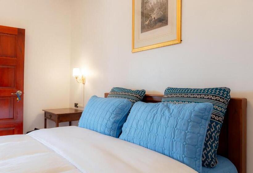 חדר סטנדרט עם מיטת קינג, Onjira Resort