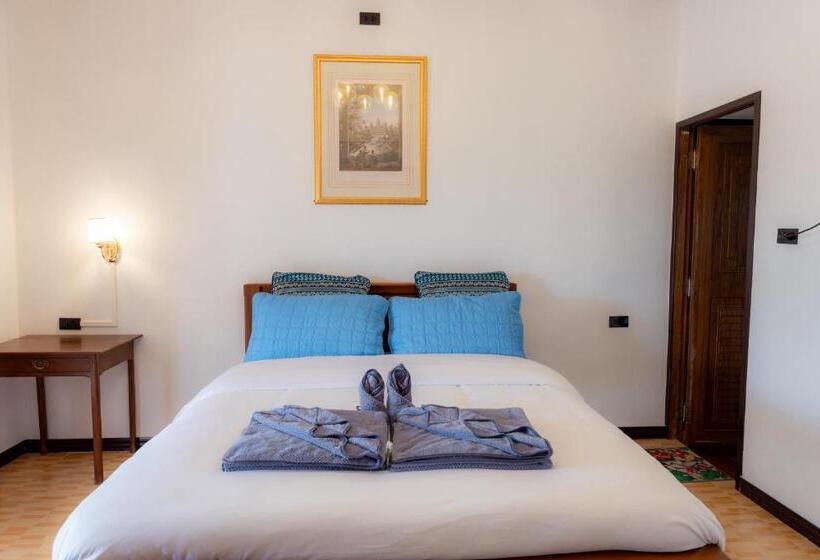 חדר סטנדרט עם מיטת קינג, Onjira Resort