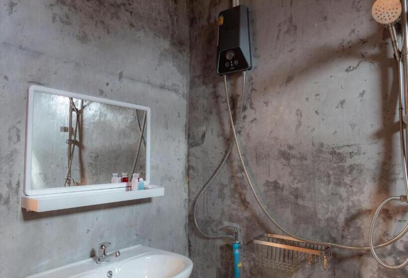 חדר סטנדרט לשלושה, Onjira Resort