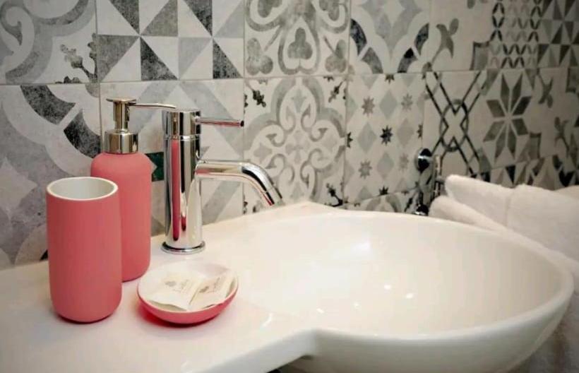 חדר סטנדרט, Debirooms