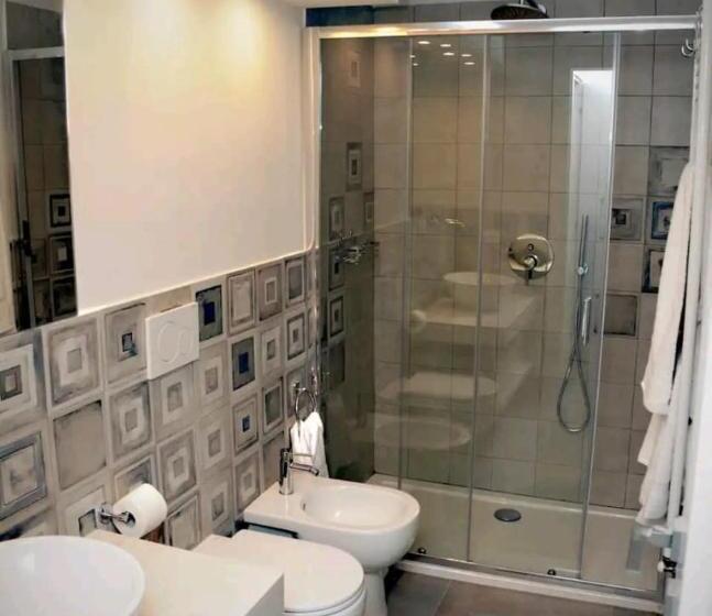 חדר סטנדרט, Debirooms