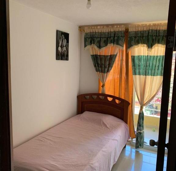 غرفة قياسية فردية مزودة بشُرفة, Habitación Cangrejo