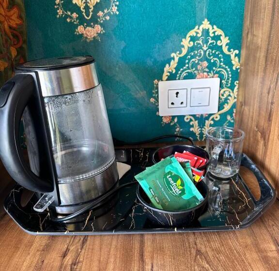 キングサイズベッドのスタンダードルーム, Hideaway Cottages