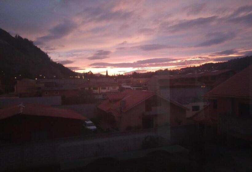 اتاق استاندارد, The International Welcome Center