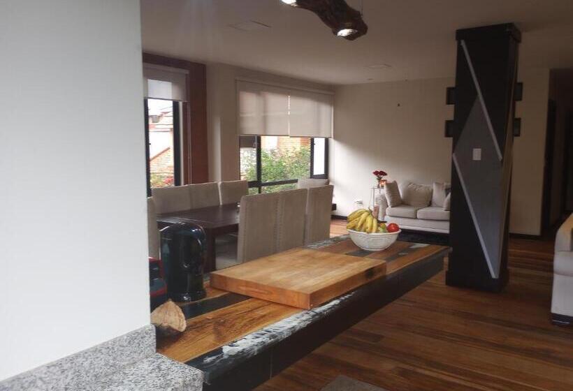 اتاق استاندارد با سرویس بهداشتی مشترک, The International Welcome Center