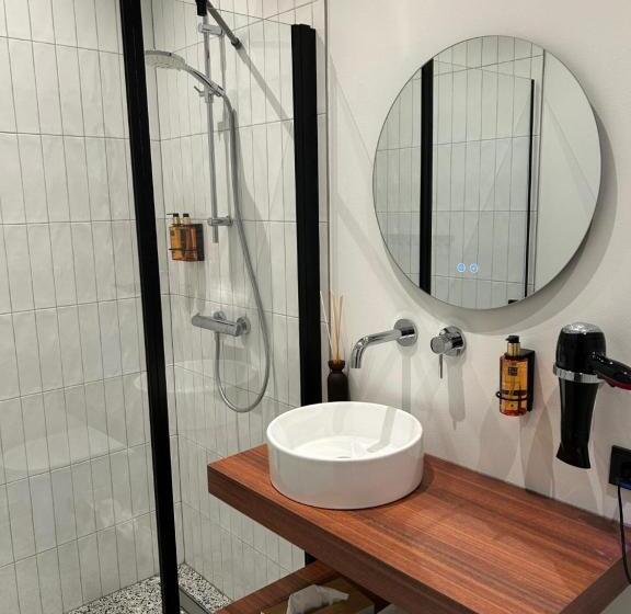 חדר דחוקס עם מיטת קינג, Tumuli Twente B&b Boutique