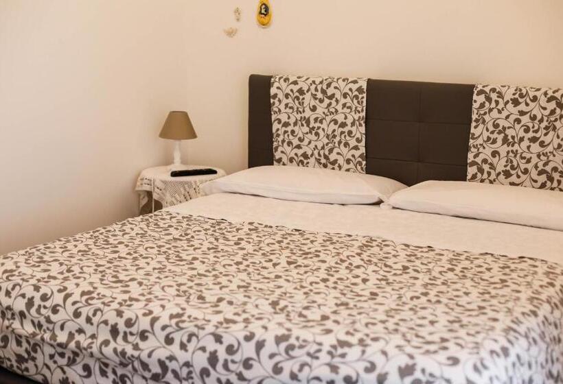 Номер Стандарт, B&b Liola