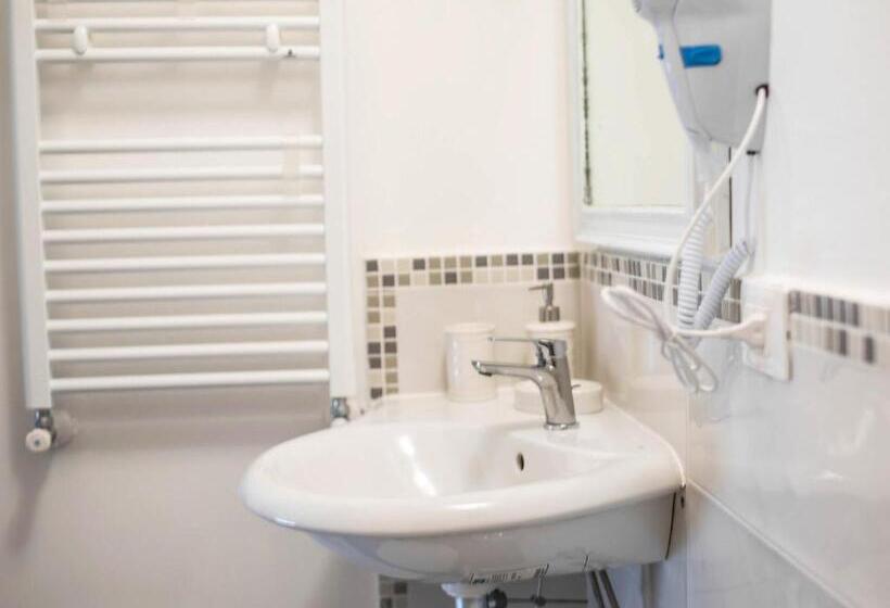 اتاق استاندارد, B&b Liola