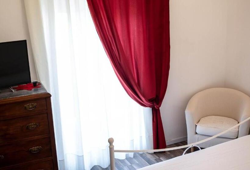 Номер Стандарт Трехместный, B&b Liola