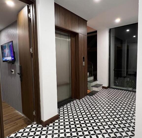 اتاق خانوادگی با سرویس بهداشتی مشترک, Happy Hill Flamingo