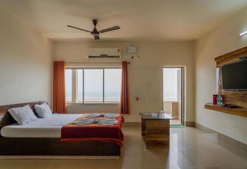 Студия Стандарт Вид на Море, Nilkantha