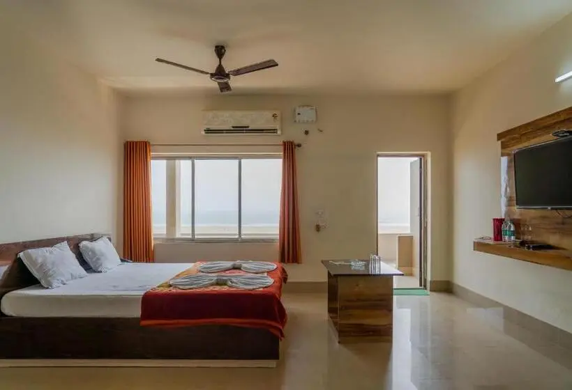 Estudio Standard Vista Mar, Nilkantha