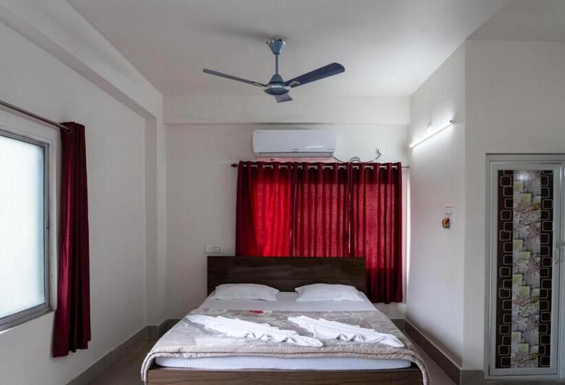 Студия Стандарт Вид на Море, Nilkantha