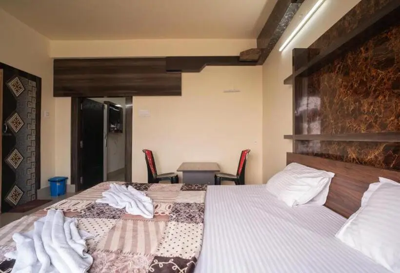 Estudio Standart Vista Piscina, Nilkantha