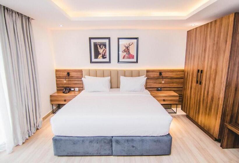 اتاق اکونومی یک تخته, The Safron