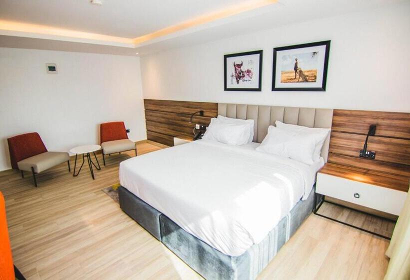 سوییت لوکس, The Safron