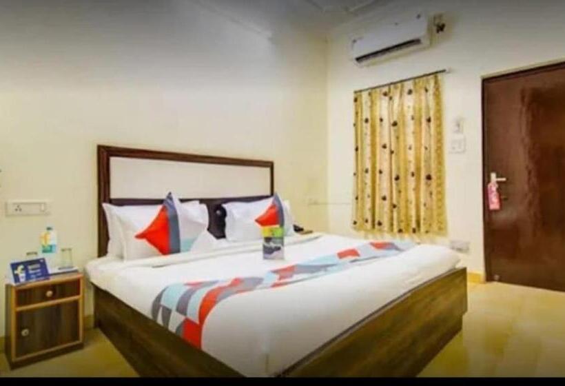 Quarto Deluxe, Goyal Plaza Hotel 5 Mint. Waling Distance From Pushkar Lake