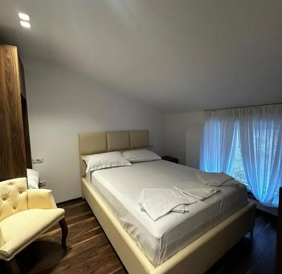 Standard-huone, 4 Stinët