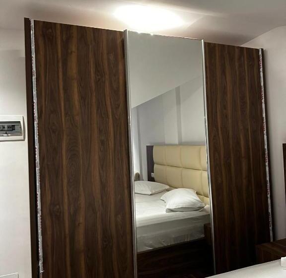 스탠다드 룸, 4 Stinët