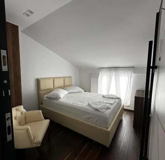 Standard-huone, 4 Stinët