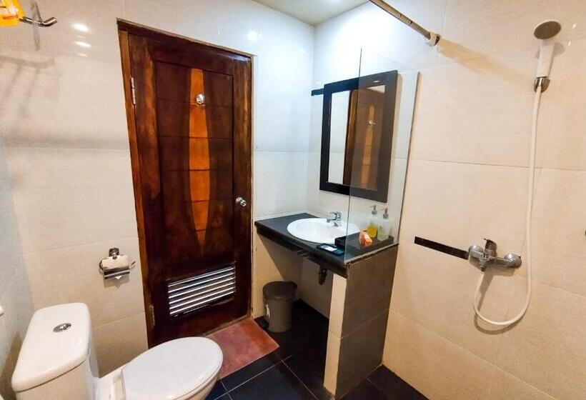 חדר דלוקס, Green Hayaq