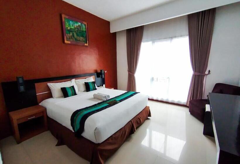 חדר דלוקס, Green Hayaq