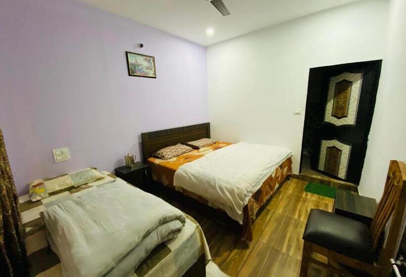 غرفة قياسية ثلاثية, Neelansh Resort Sonprayag