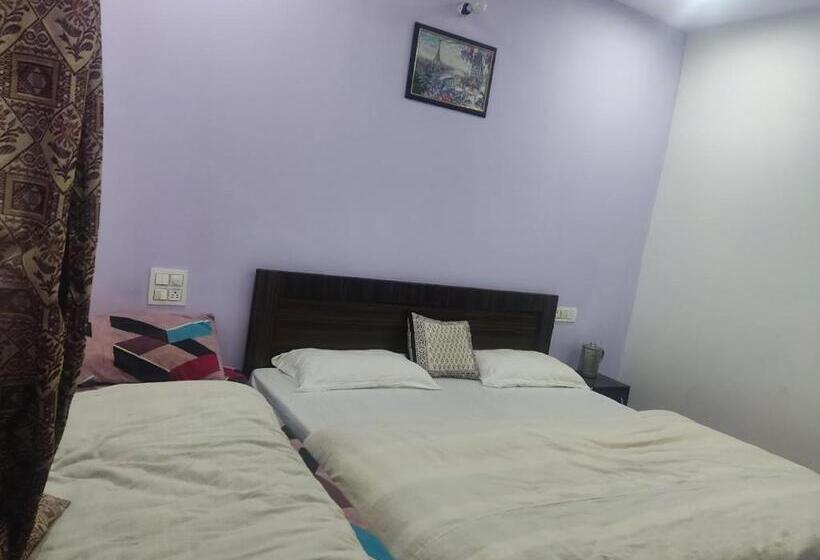 4인용 스탠다드 룸, Neelansh Resort Sonprayag