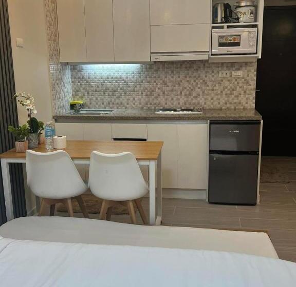 استودیوی استاندارد, Joyce Condo @ Centrio Towers